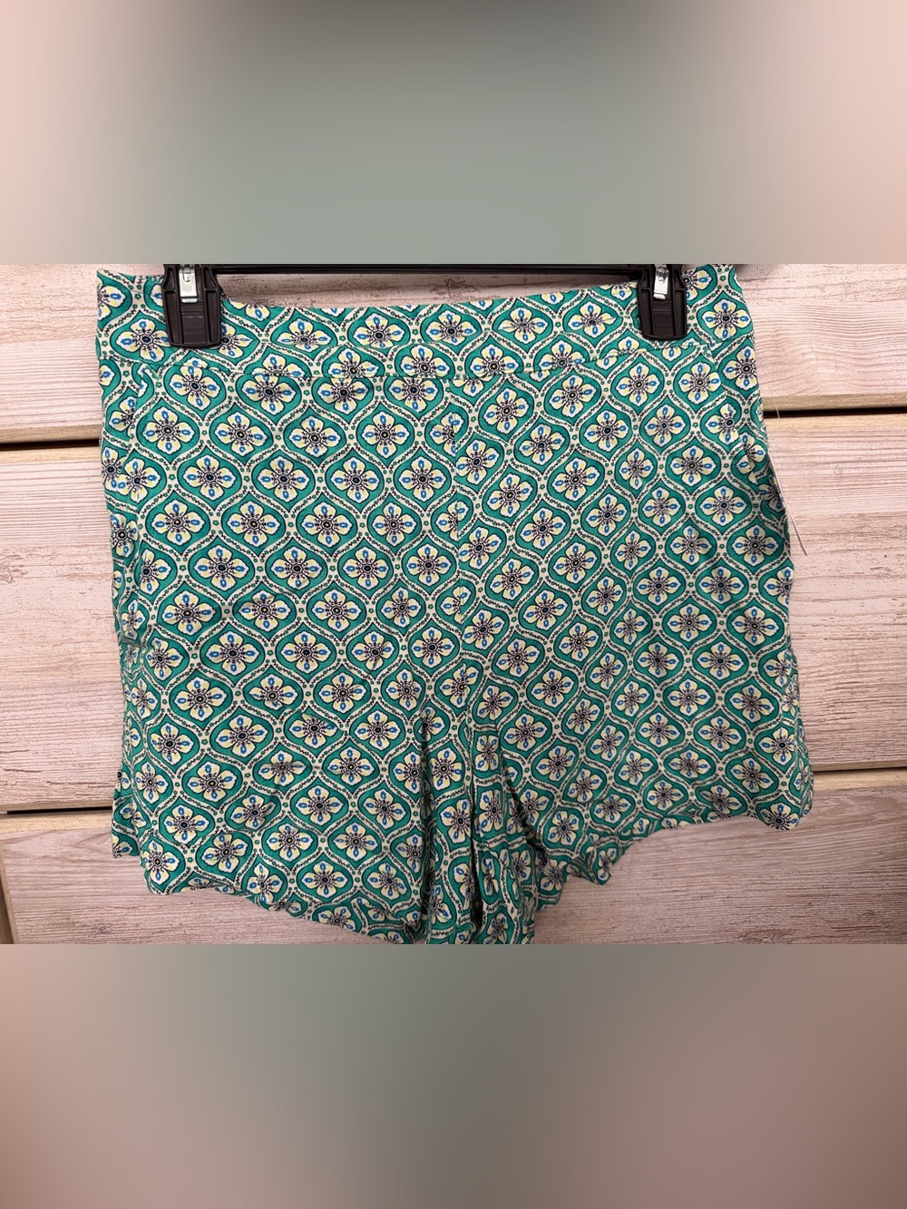Old Navy Woven Geo Floral Women’s Shorts in Teal